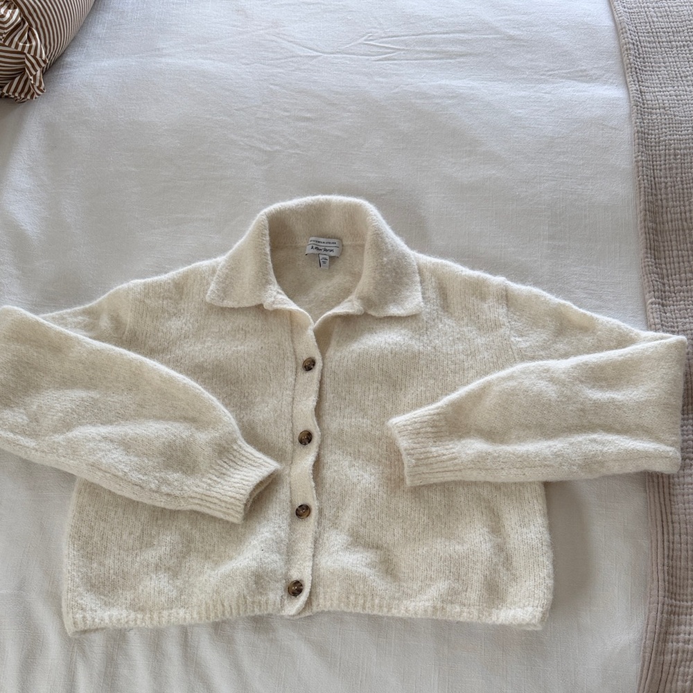 & Other Stories Cropped Collared Cardigan